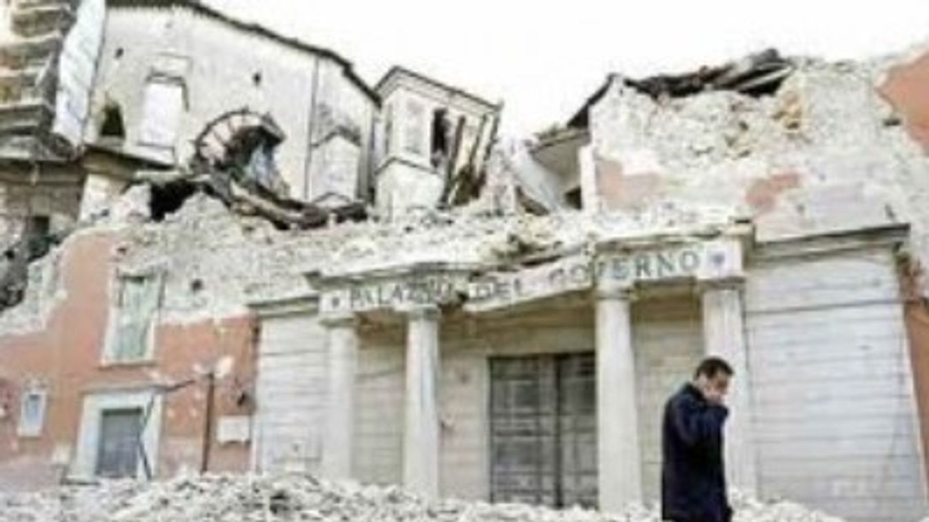 Még sokan a romok alatt Itáliában