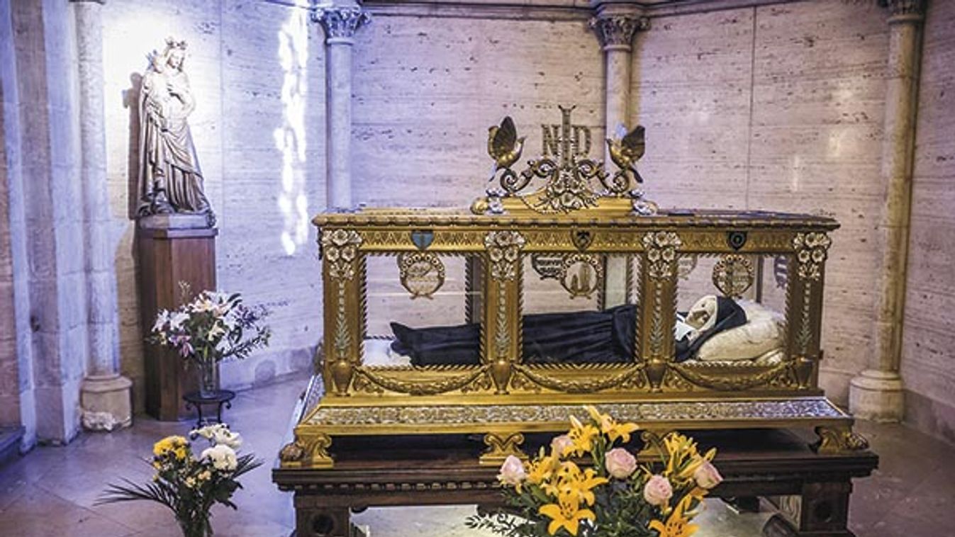Örökké romlatlanul - Szent Bernadett a legszebb