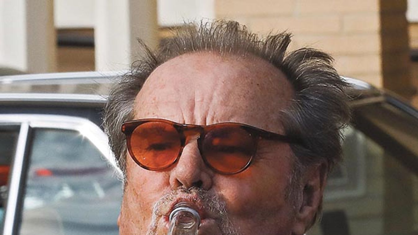 Jack Nicholson is a cool dude while Christmas shopping at Barneys