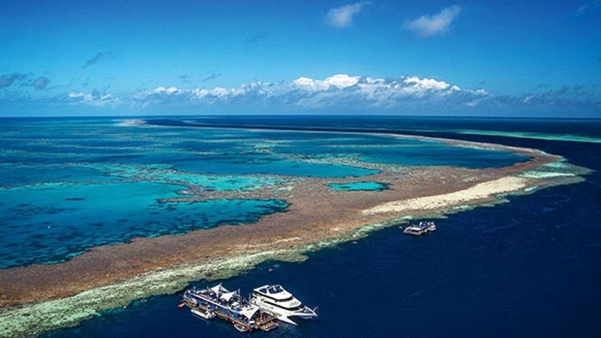 Reefworld on the Great Barrier Reef (Hardy Reef) - Whitsundays - Australia