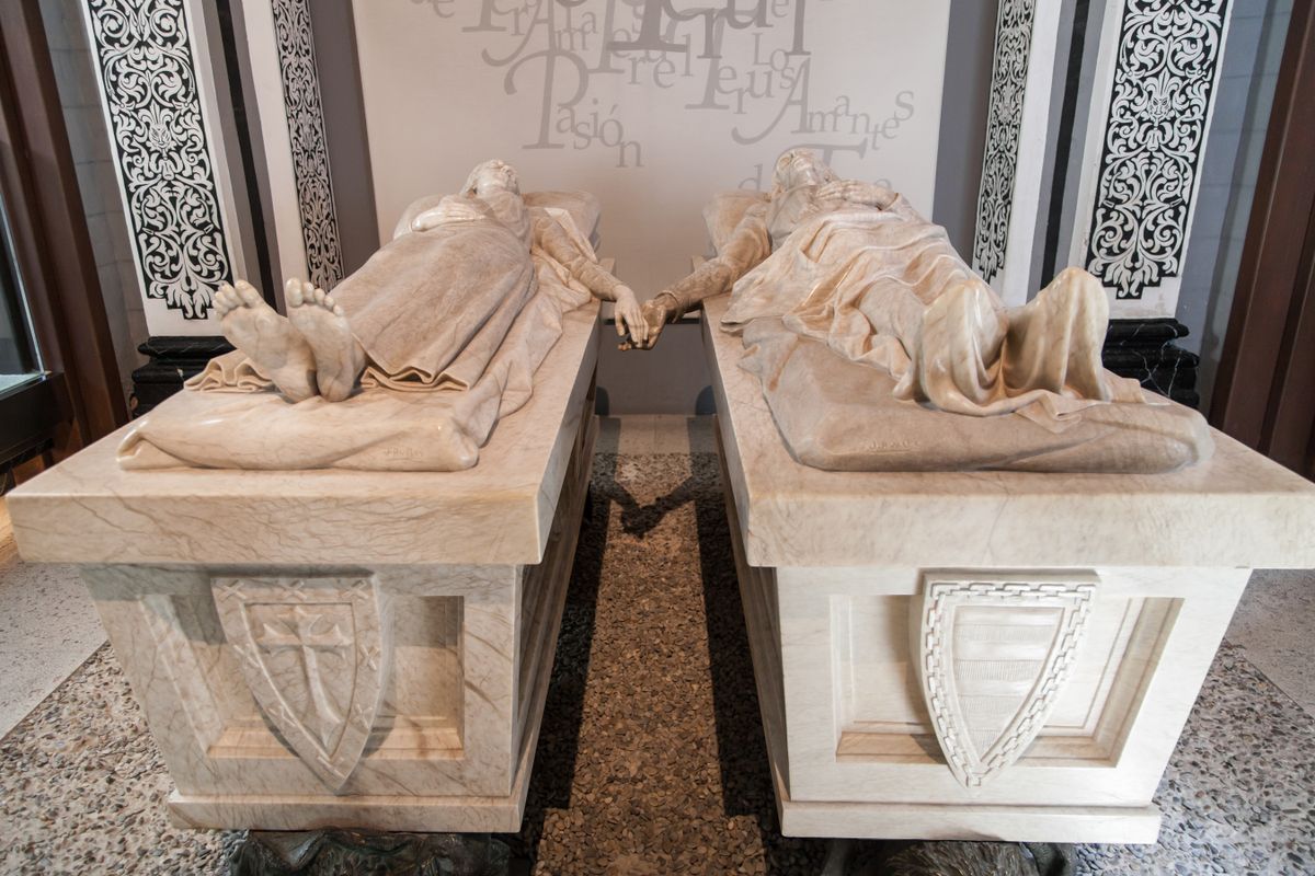 Teruel,,Spain,-,August,17,,2020:,Mausoleum,Of,Isabel,De