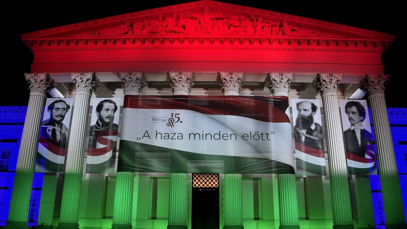 Fényfestés a Magyar Nemzeti Múzeum homlokzata az 1848-49-es forradalom és szabadságharc kitörésének 175. évfordulóján, 2023. március 15-én