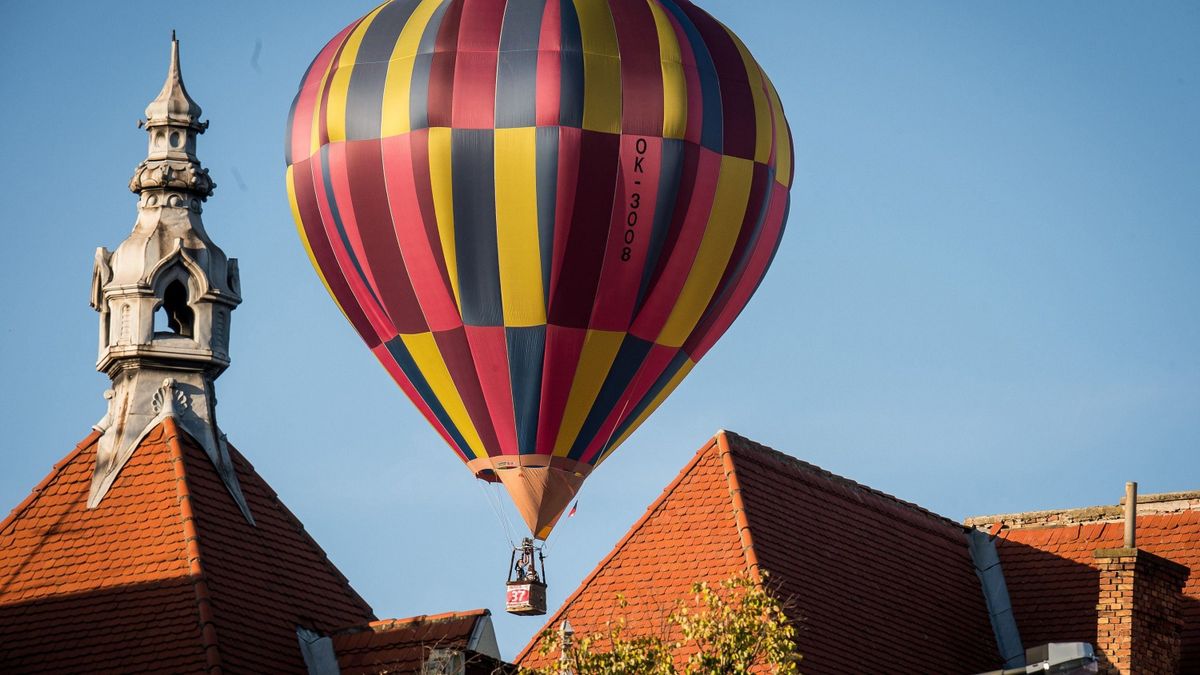 Hőlégballon-vb: a világ legjobbjai érkeznek Szegedre – Szabad Föld