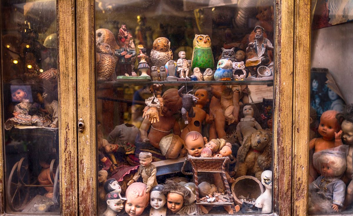 Shop window with old toys