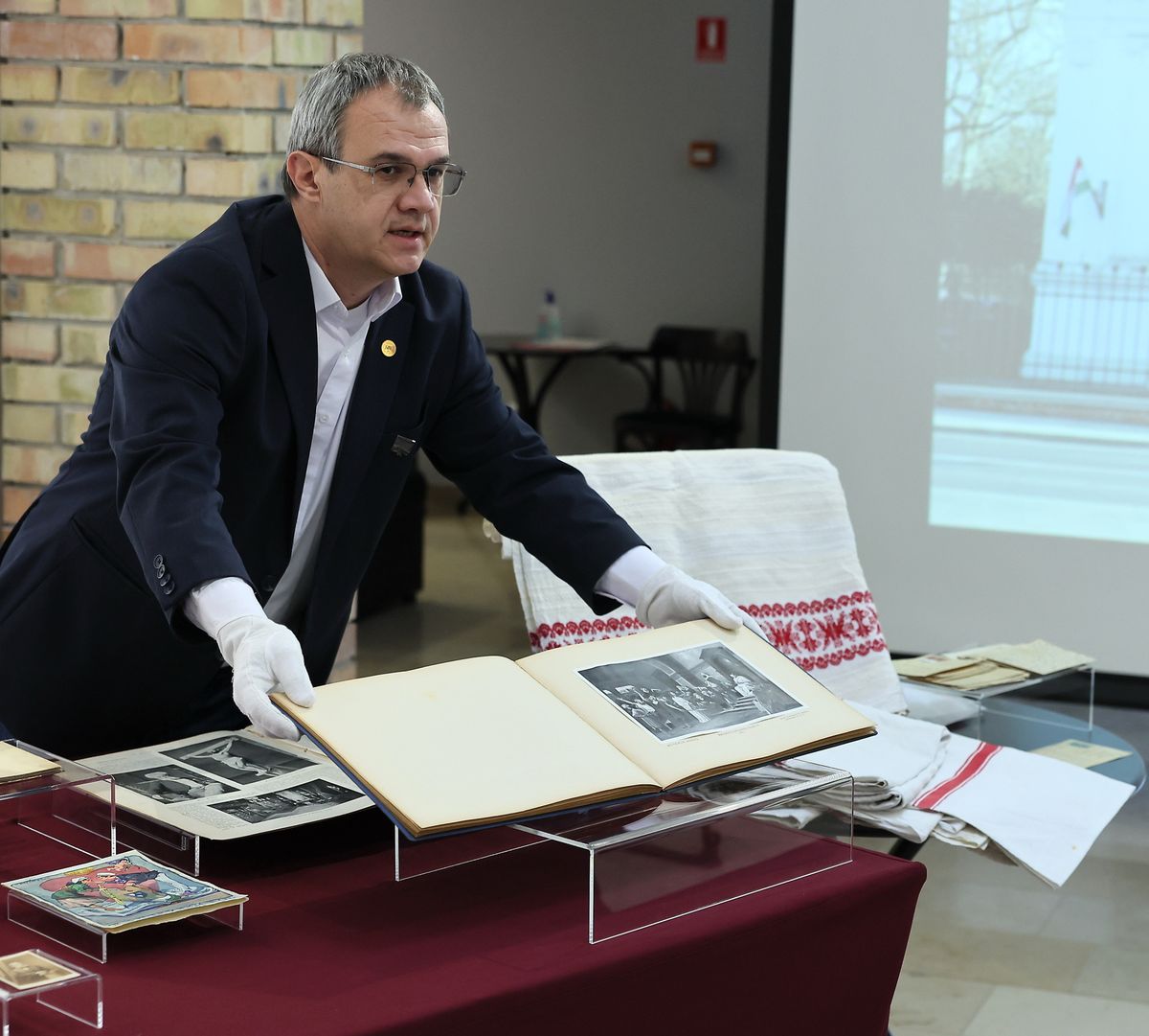 BÁCSMEGI Gábor, a békéscsabai Munkácsy Mihály Múzeum