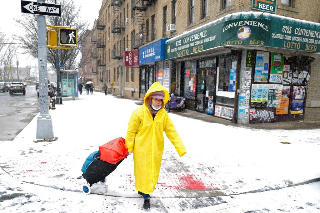 Dangerous storm sweeps across much of US