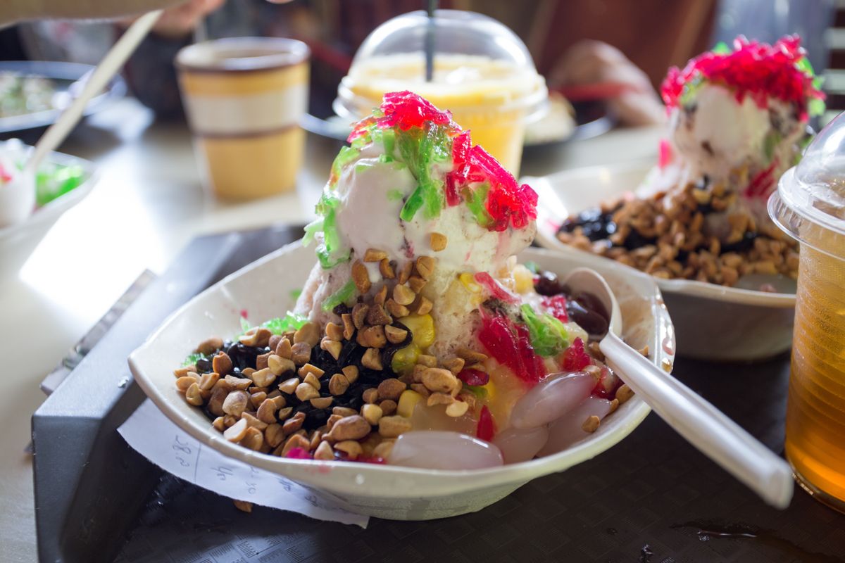 Famous,Desert,Called,"ais,Kacang"