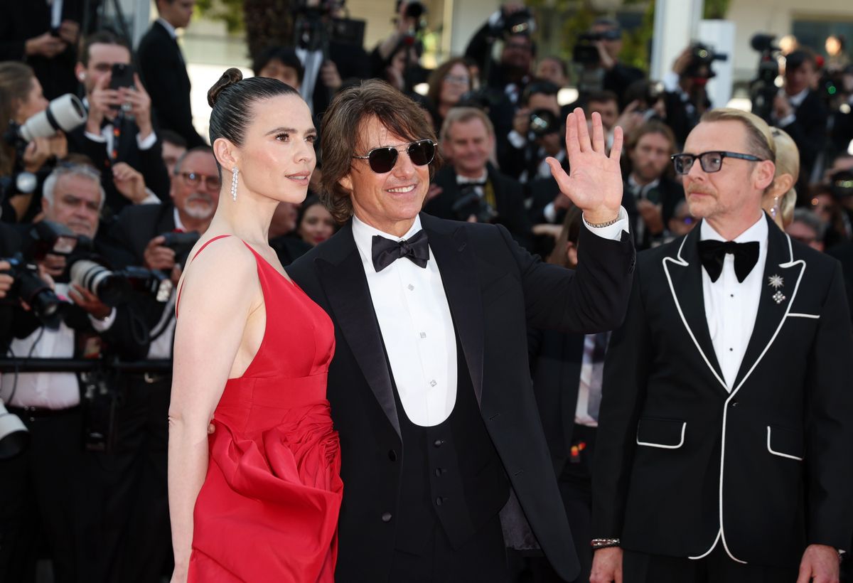 Tom Cruise rekorder, Hayley Atweel, Simon Pegg