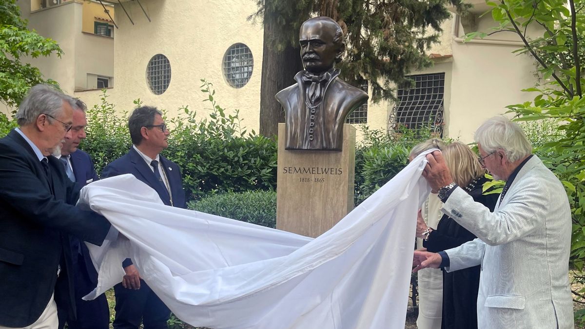 Semmelweis-szobor, Firenze, Olaszország