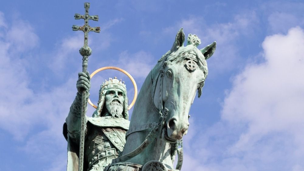 Budapest,,Hungary,-,April,26,,2022:,Bronze,Statue,Of,St.