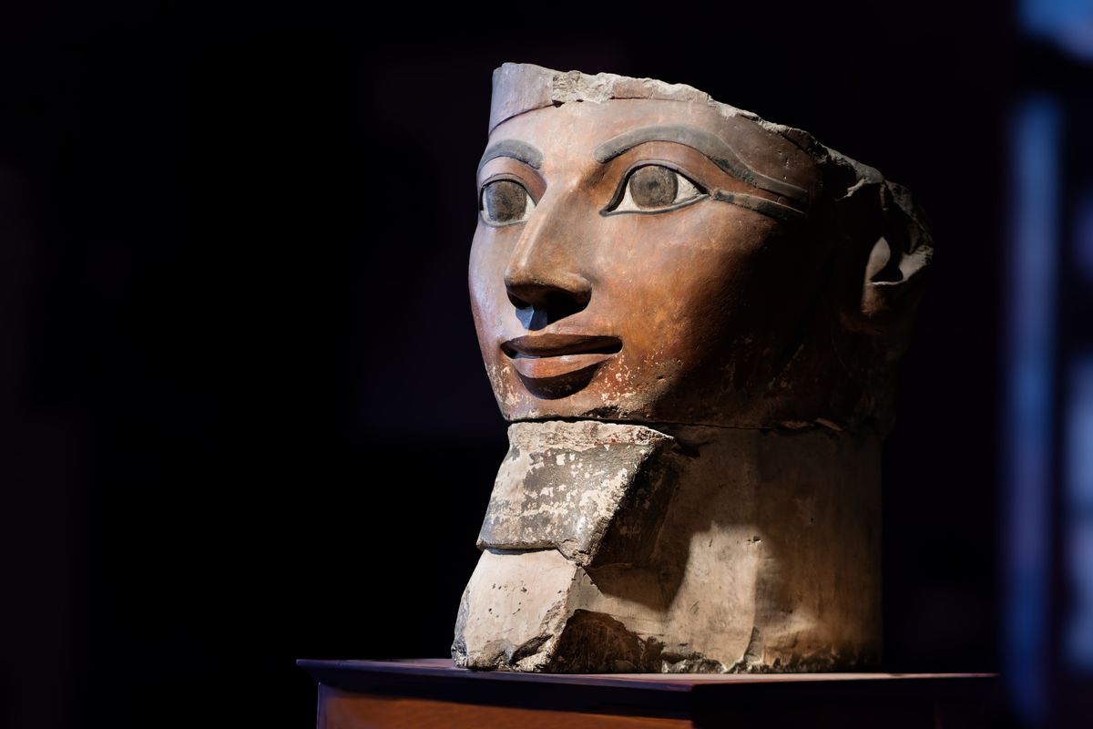 Cairo,,Egypt,-,November,17,,2023:,Statue,Of,The,Female