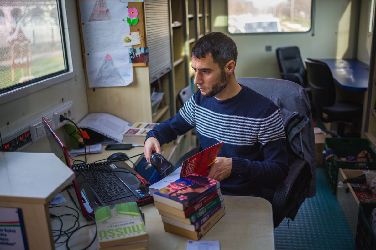 Csobán László könyvtáros-01