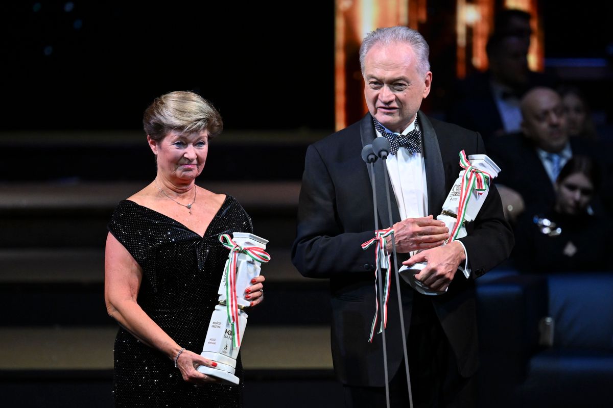 SALLAY András; REGÕCZY Krisztina