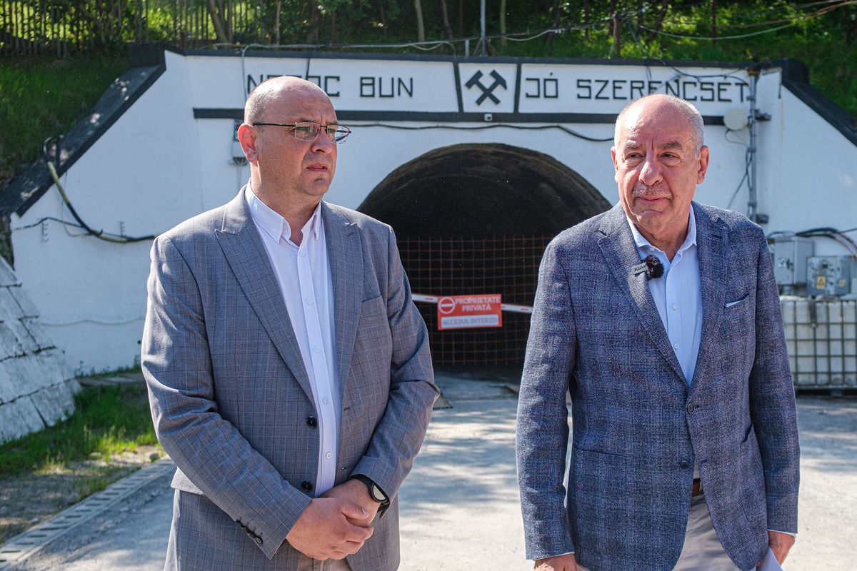 SULYOK Tamás; NYÁGRUS László