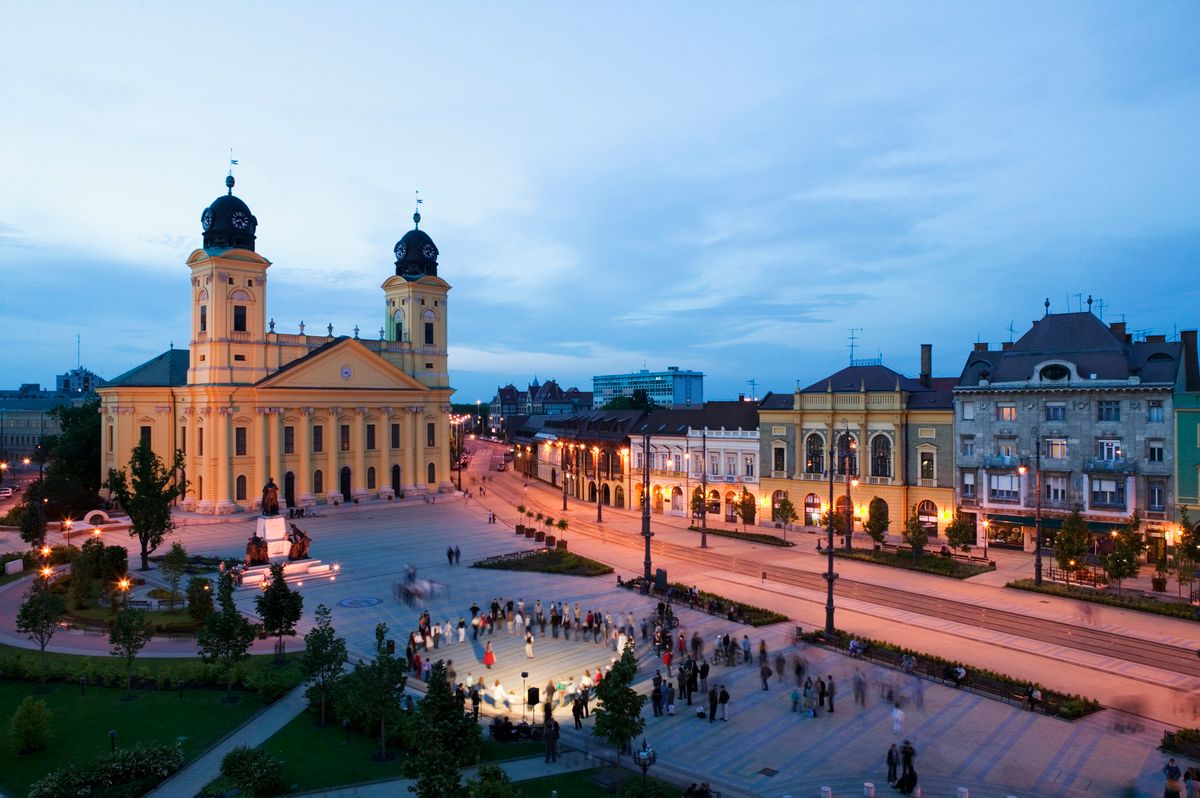 Hungary, Debrecen, Kalvin square at dusk, elevated view