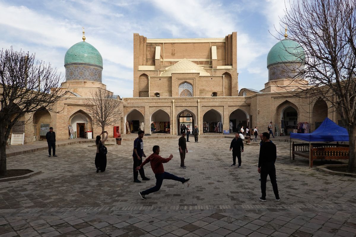 Daily Life In Tashkent