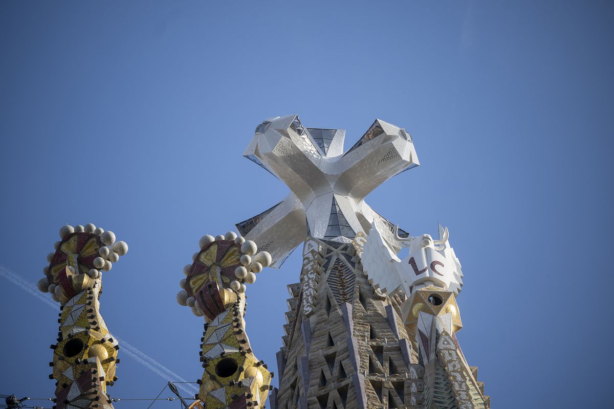 Pope visits Barcelonaâs Sagrada Familia